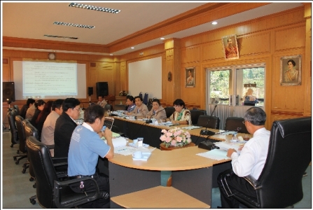 คณะรองผู้อำนวยการสำนักงานเขตพื้ื้นที่การศึกษาประถมศึกษาฉะเชิงเทรา เขต ๒ และศึกษานิเทศก์  สำนักงานเขตพื้ื้นที่การศึกษาประถมศึกษาฉะเชิงเทรา เขต ๒  เข้าร่วมประชุม "นิเทศแนวใหม่ ใส่ใจคุณภาพ" โดยพร้อมเพรียงกัน